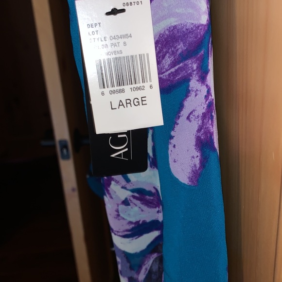 New! AGB Floral Tank - Picture 3 of 8